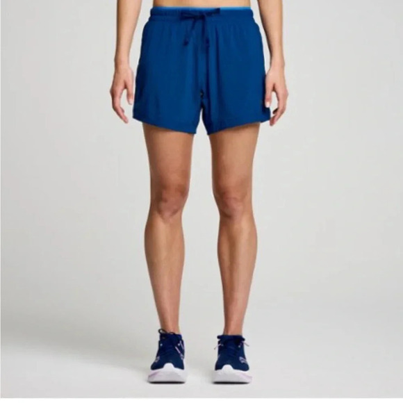 Saucony Women's M Medium Outpace 5" Shorts Indigo Blue NWT Pockets Lightweight - Picture 8 of 14